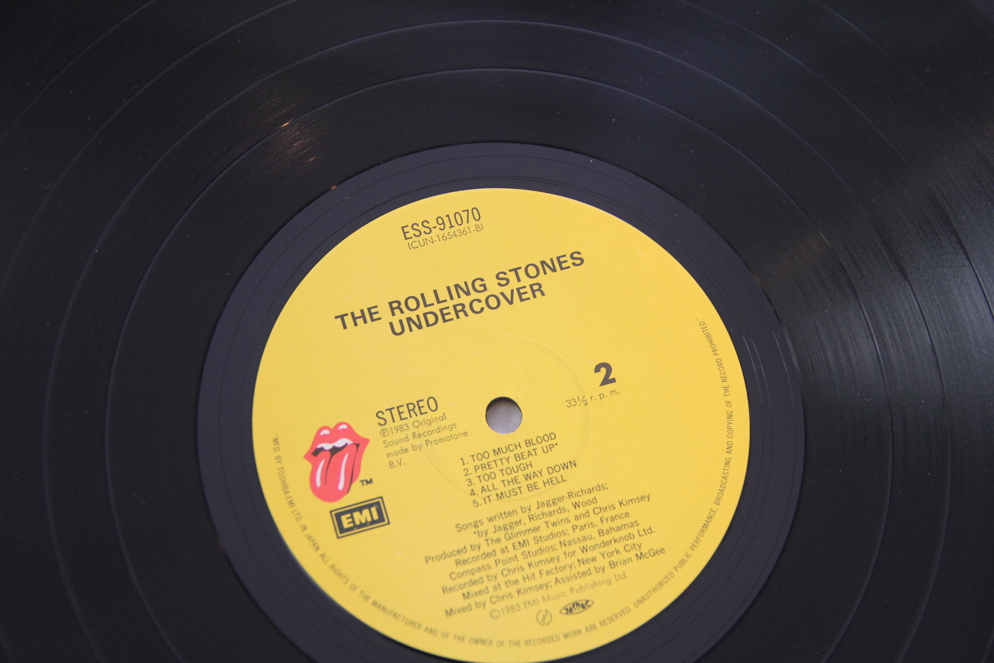 The Rolling Stones – Undercover, 1983 Rolling Stones Records – ESS-91070, Japan Vinyl LP + Obi